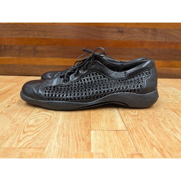 Stuart Weitzman Black Leather Lattice Woven Loafer Sneaker Shoes Womens Sz 8.5/9 - Picture 2 of 11